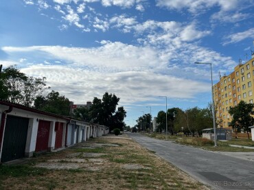 Prenájom garáže s elektrinou a montážnou jamou v Komárne