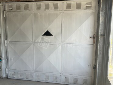 Samostatný garážový box na predaj v parkovacom dome na Saleziánskej ulici