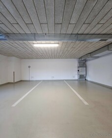 Prenájom garážového státia v Žiline - Zelené Vlčince, blok D