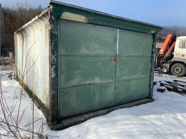 Prenájom betónovej garáže v Bánovej za 80€/mes.