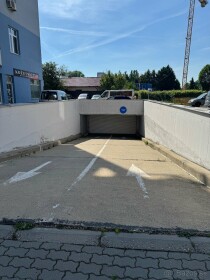 Samostatná uzatvorená garáž na predaj na Kazanskej ulici