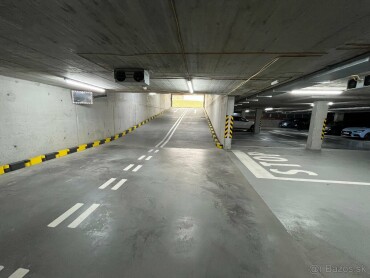Dlhodobý prenájom garážového státia na Muchovom námestí, Petržalka