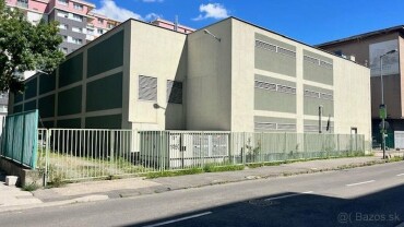 Predaj 10 garážových státí v parkovacom dome na Mraziarenskej ulici