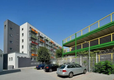 Vonkajšie parkovacie miesto na prenájom v komplexe Apolis