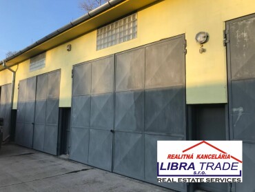 Prenájom - skladové priestory s garážovými bránami v Komárne