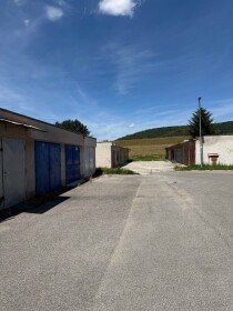 Garáž na predaj v Trenčíne, Sihoť - 19 m2 s elektrinou