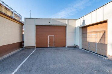 Prenájom garáže 130 m2 s elektrickou bránou v Trebišove