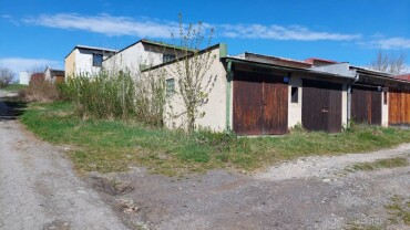 Na predaj murovaná garáž s výmerou 18 m² v Zlatom Potoku