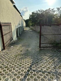 Prenájom garáže s elektrinou na ulici Povstania českého ľudu
