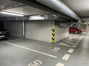 Parkovacie miesto na predaj v Dúbravke (Rustika)