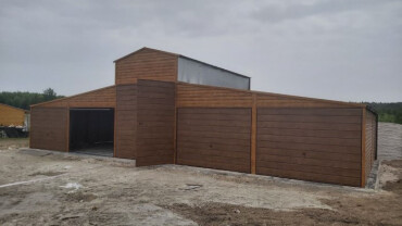 Predaj garáže 15x6 s svetlíkom a trapézovou strechou