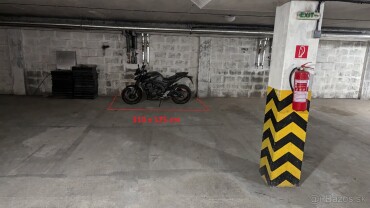 Prenájom garážového státia pre motorku na Šustekovej ulici