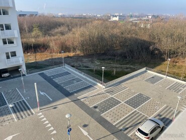 Parkovacie miesto na prenájom v areáli Ovocné sady