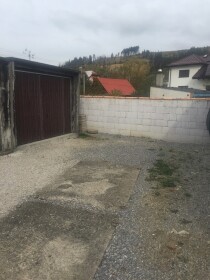 Prenájom betónovej garáže v Rakovej na parkovanie alebo skladovanie