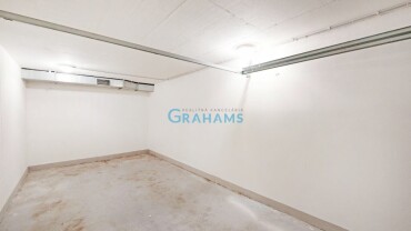 Murovaná garáž s bránou na predaj, 22 m², Bratislava - Petržalka