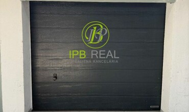 Samostatná garáž v garážovom dome na Eisnerovej ul. v Devínskej Novej Vsi