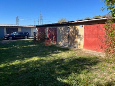 Murovaná garáž na predaj s pozemkom 18 m² na Partizánskej ceste