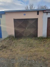 Na predaj priestranná garáž na Levočskej ulici v Poprade