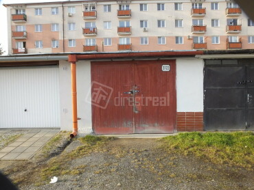 Na predaj murovaná garáž na Malinovského ulici v Lučenci