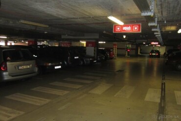 Parkovacie miesto v garáži - Centrum Aupark