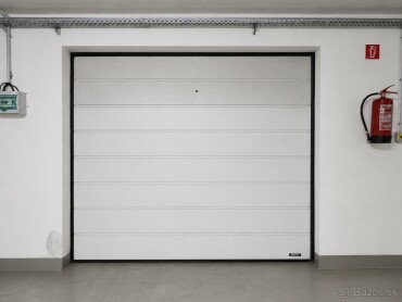 Prenájom garáže na Šustekovej ulici | 18 m² | 140 €/mesiac