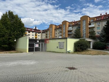 Prenájom garáže v uzavretom parkovacom dome v Púchove