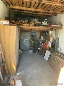 Predaj radovej garáže s pivnicou v Snine