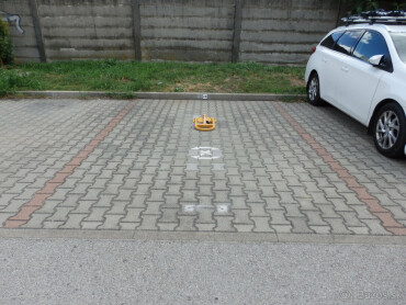 Na predaj vonkajšie parkovacie miesto v Meandre Sereď