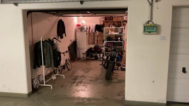 Veľká samostatná garáž na prenájom v Petržalke