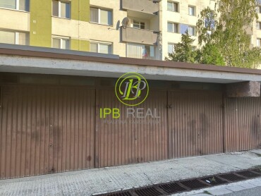 Predaj garáže v trojgaráži na Toryskej ulici vo Vrakuni