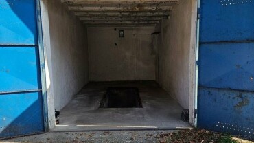 Garáž 17 m² na predaj na Astronomickej ulici v Ružinove