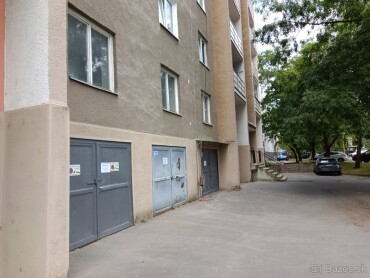 Na predaj 2 garáže na Tatranskej ulici