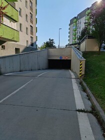 Prenájom podzemného garážového státia v Rači – Rustaveliho 2