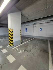 Prenájom krytého parkovacieho miesta na Mýtnej ulici 44