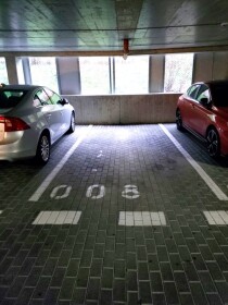 Prenájom vnútorného parkovacieho miesta v garážovom dome na Jégeho ulici