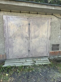 Dlhodobý prenájom priestrannej garáže 25 m² v Liptovskom Hrádku