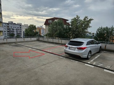 Prenájom parkovacieho miesta v garážovom dome na Majerníkovej