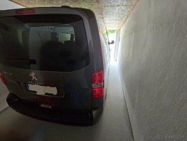 Prenájom priestrannej garáže so zľavou pri Sokolovni, MT