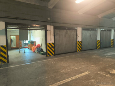 Samostatná uzatvárateľná garáž v parkovacom dome na Jasovskej