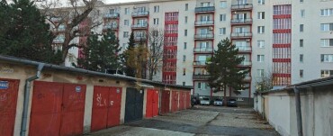 Na predaj garáž na Haburskej ulici v Ružinove pri Štrkovci