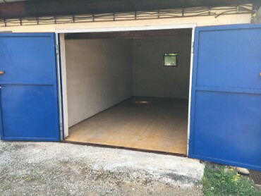 Predaj poschodovej garáže s 400V elektrickou prípojkou