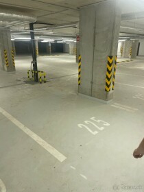 Prenájom garážového parkovacieho miesta v projekte Guthaus