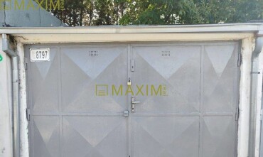 Predaj garáže s montážnou jamou a pozemkom na Hagarovej ulici v Rači