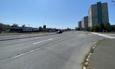 Priestranná garáž na predaj - 23 m² v centre na Jantárovej ulici