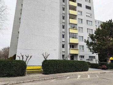 Prenájom garážového parkovacieho miesta v Ružinove