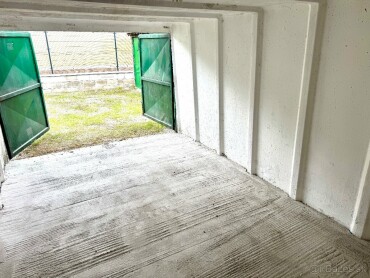 Prenájom panelových garáží 5x3m v Prievidzi