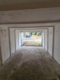 Prenájom garáže v Ružinove, Nivy