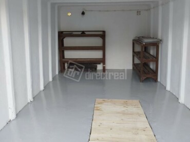 Predaj murovaná garáž v Krasňanoch pri Meopte – ideálna na parkovanie a servis