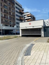 Prenájom veľkého parkovacieho miesta v podzemnej garáži na Muchovom námestí
