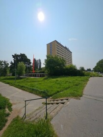Prenájom garáže pri Hoteli Yasmin na Tyršovom nábreží